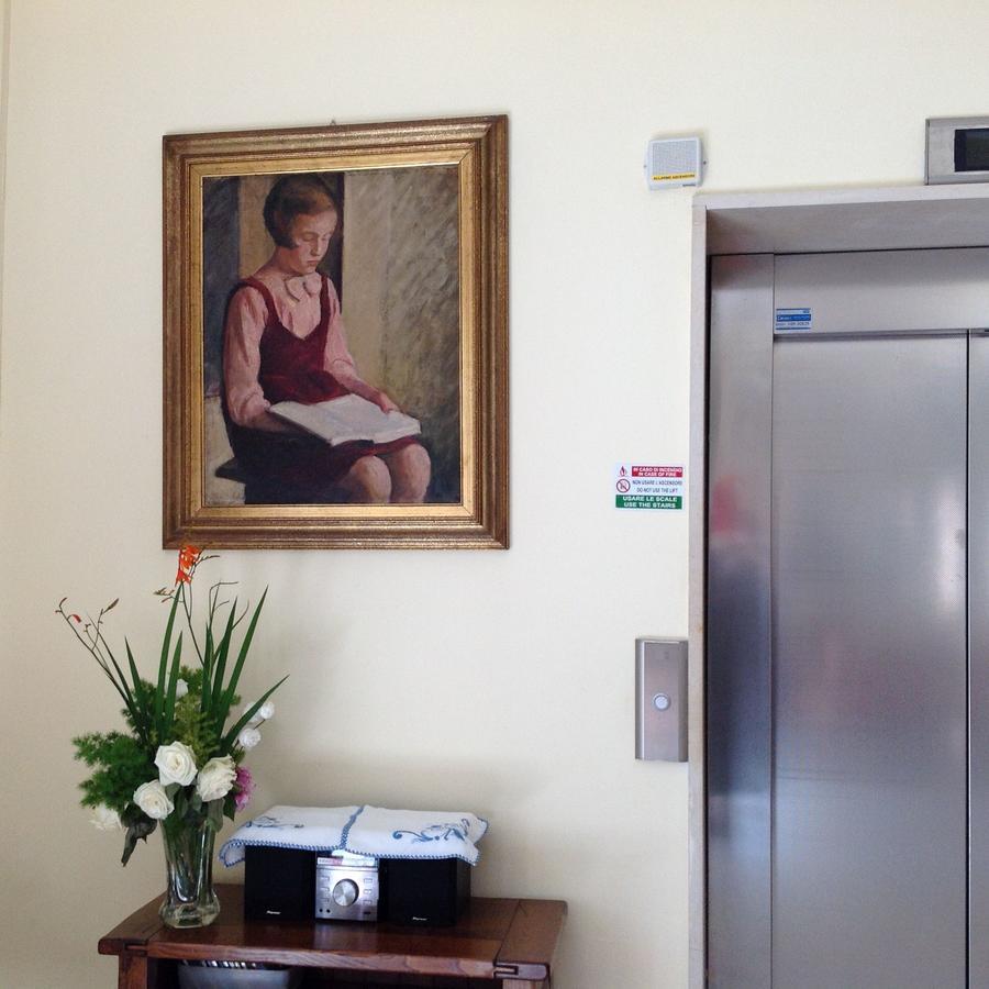 Hotel Casa Diomira リド・ディ・カマイオーレ エクステリア 写真
